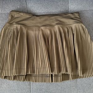 Lululemon Pleat to Street Mid-Rise Skirt- Size 4 Black